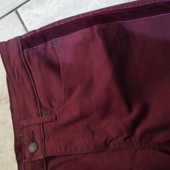 LEVI STRAUSS & Co Signature brand jeans. - Picture 3 of 16